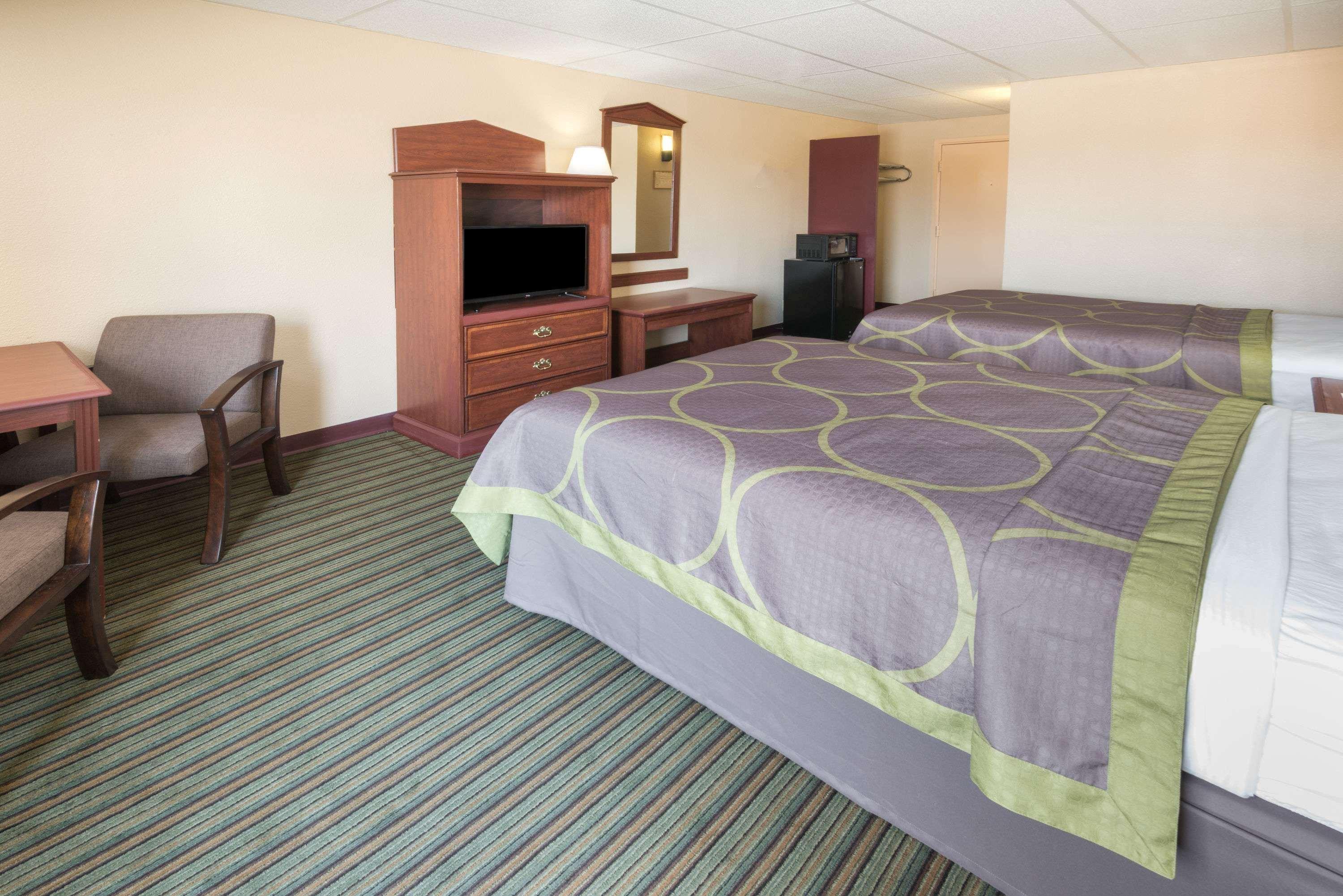 Hotel Super 8 By Wyndham 2*