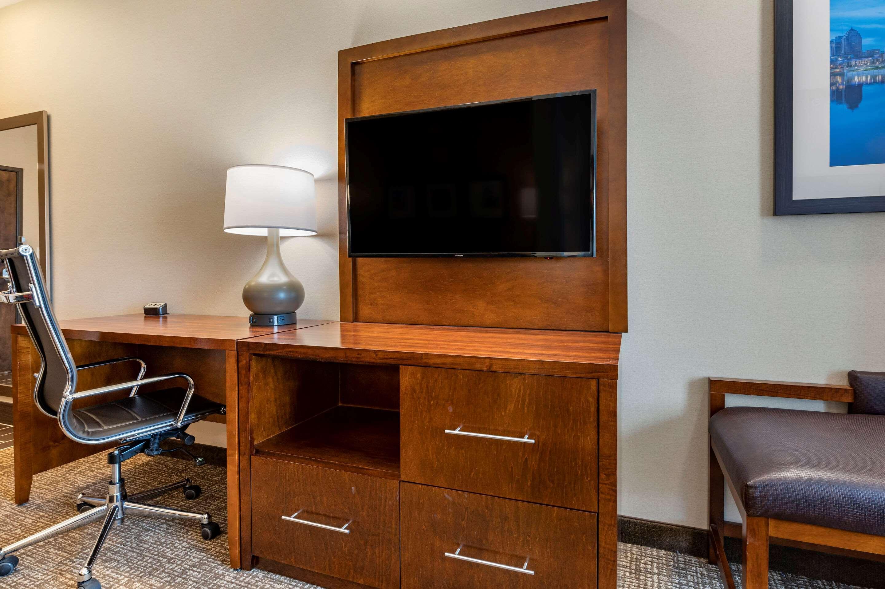 Comfort Airport Hotel 3*