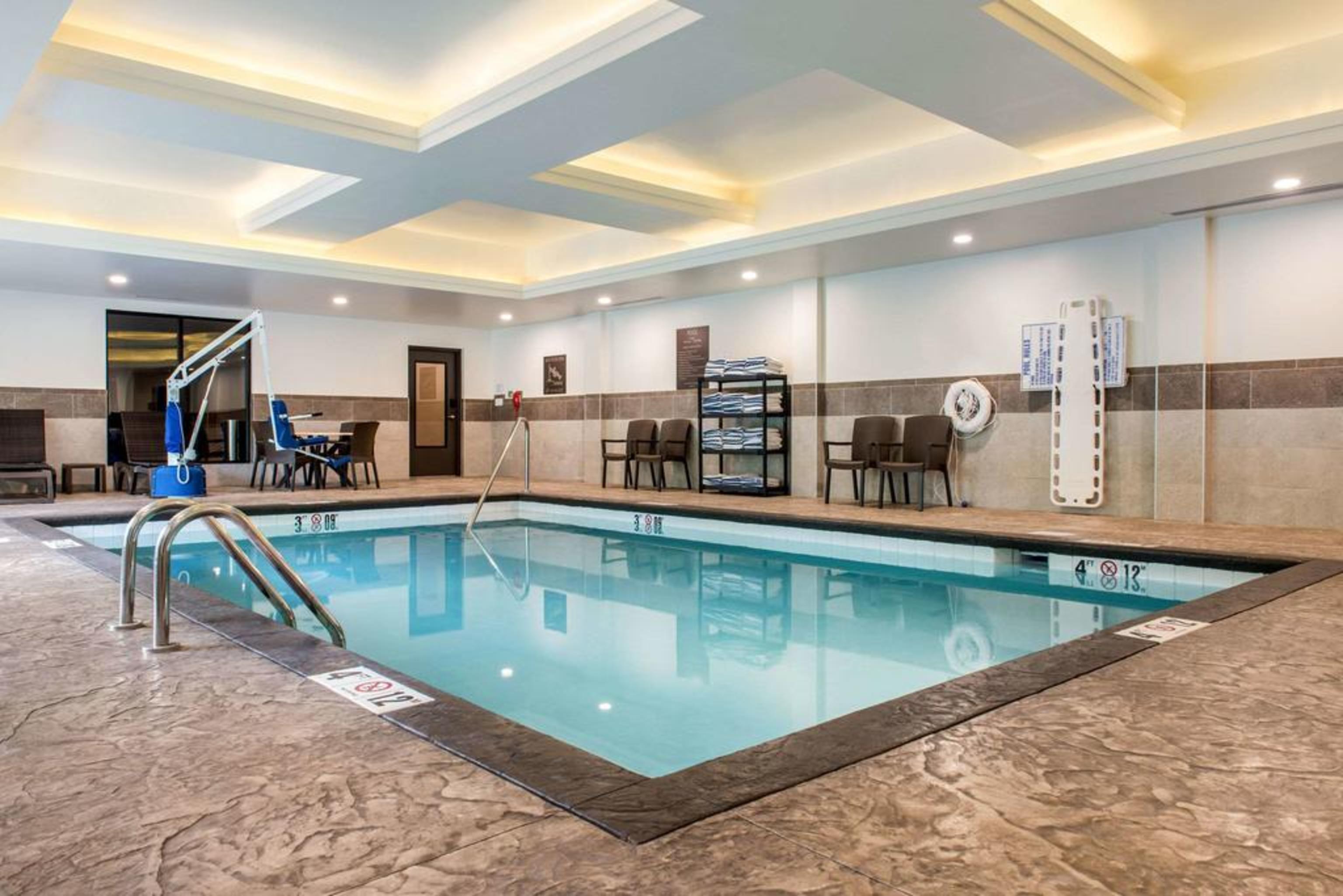 Hotel Comfort Airport Columbus