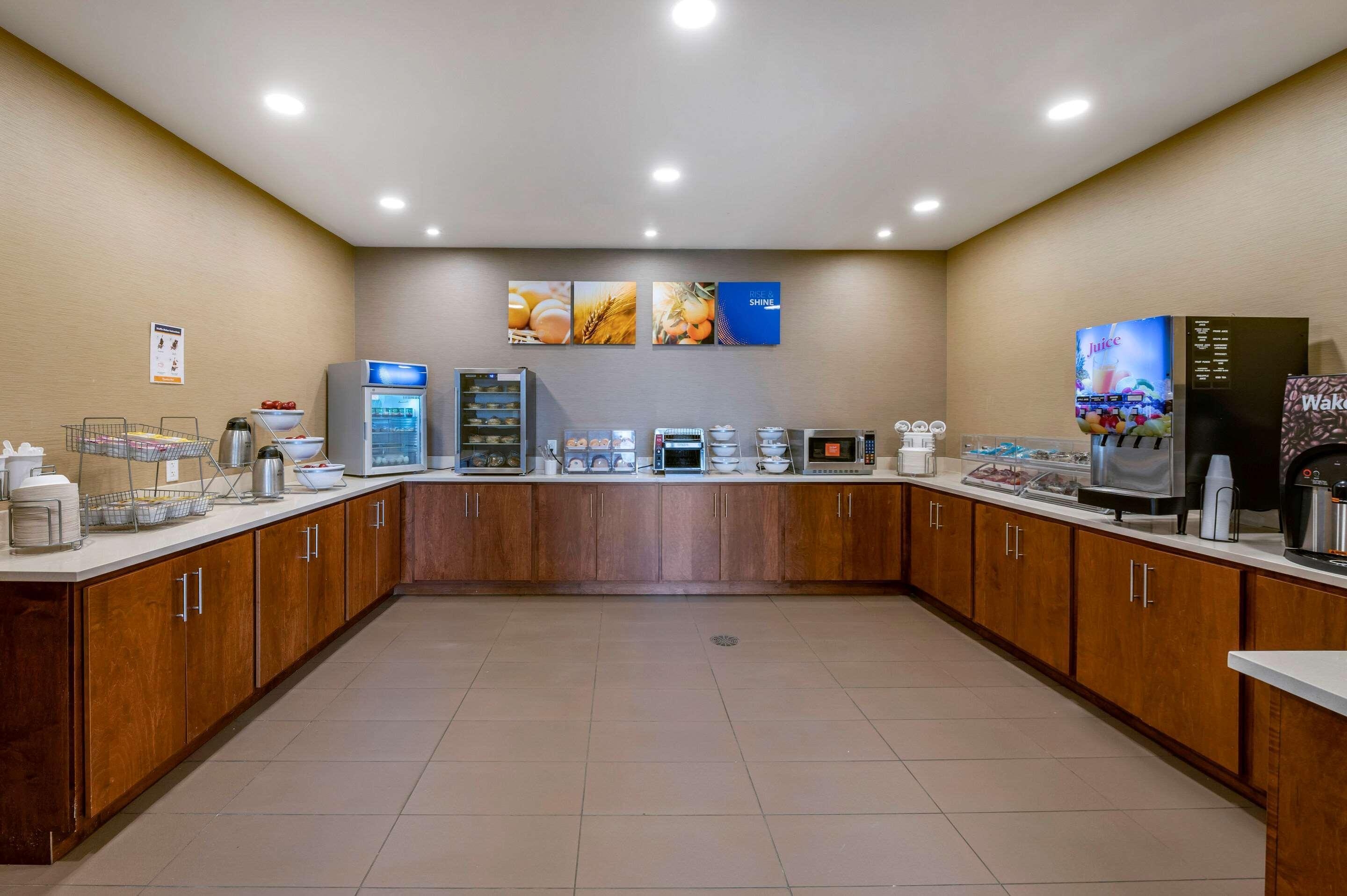 Comfort Airport 3* Columbus