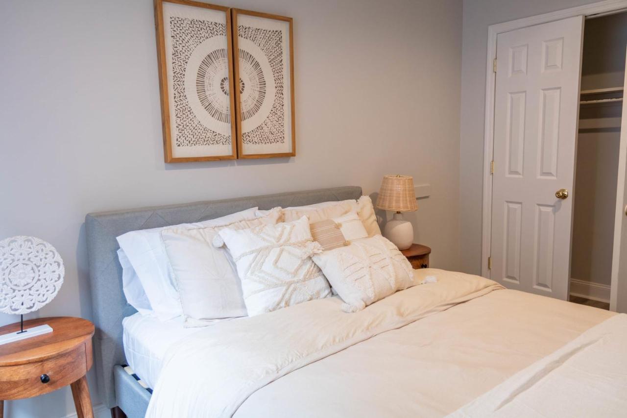 Apartment 2 Bedroom In The Heart Of *