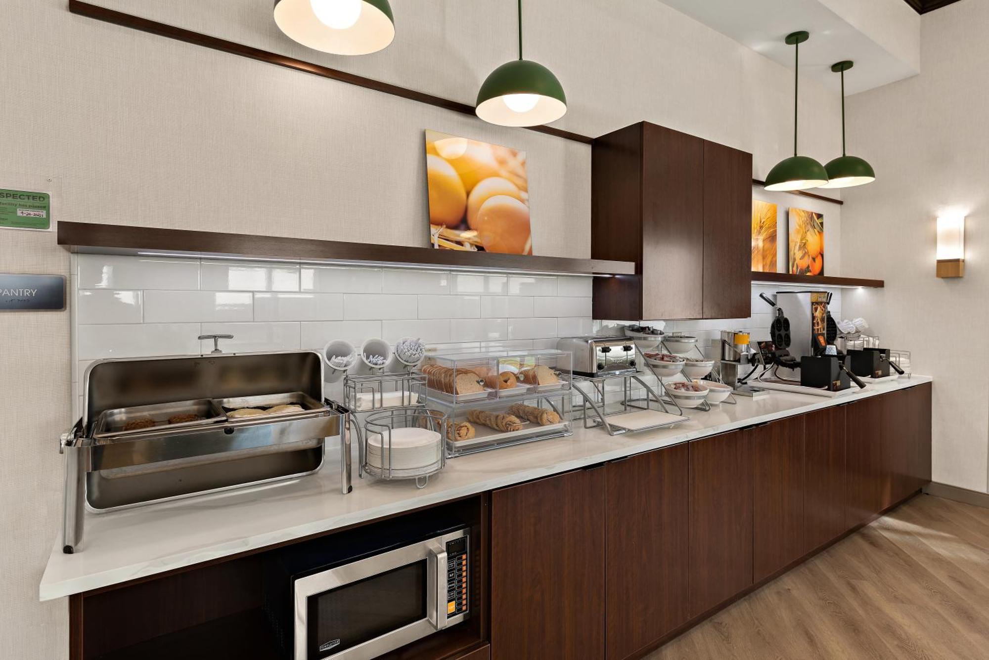 Hotel Comfort East Broad 3*