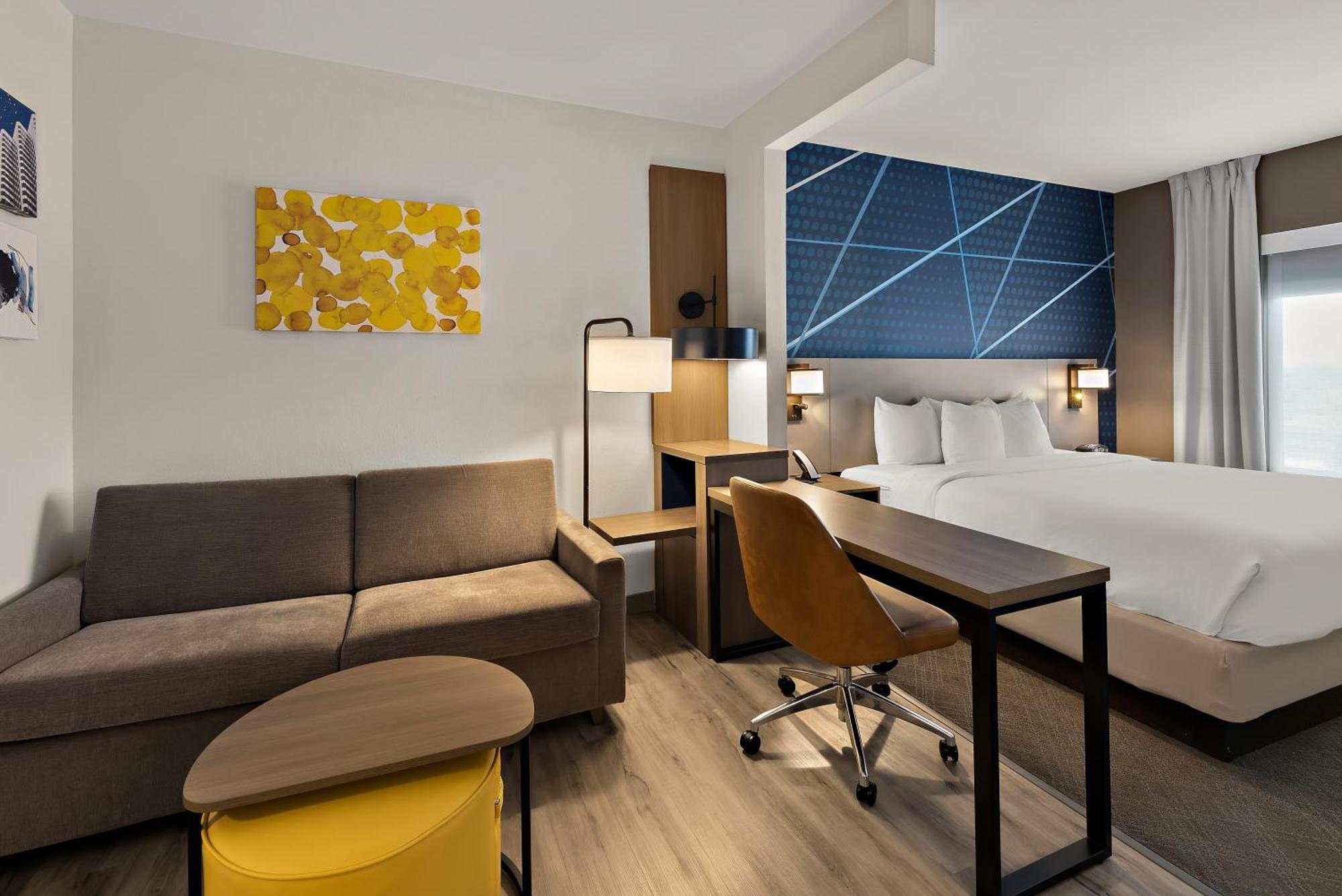 Hotel Comfort East Broad 3*