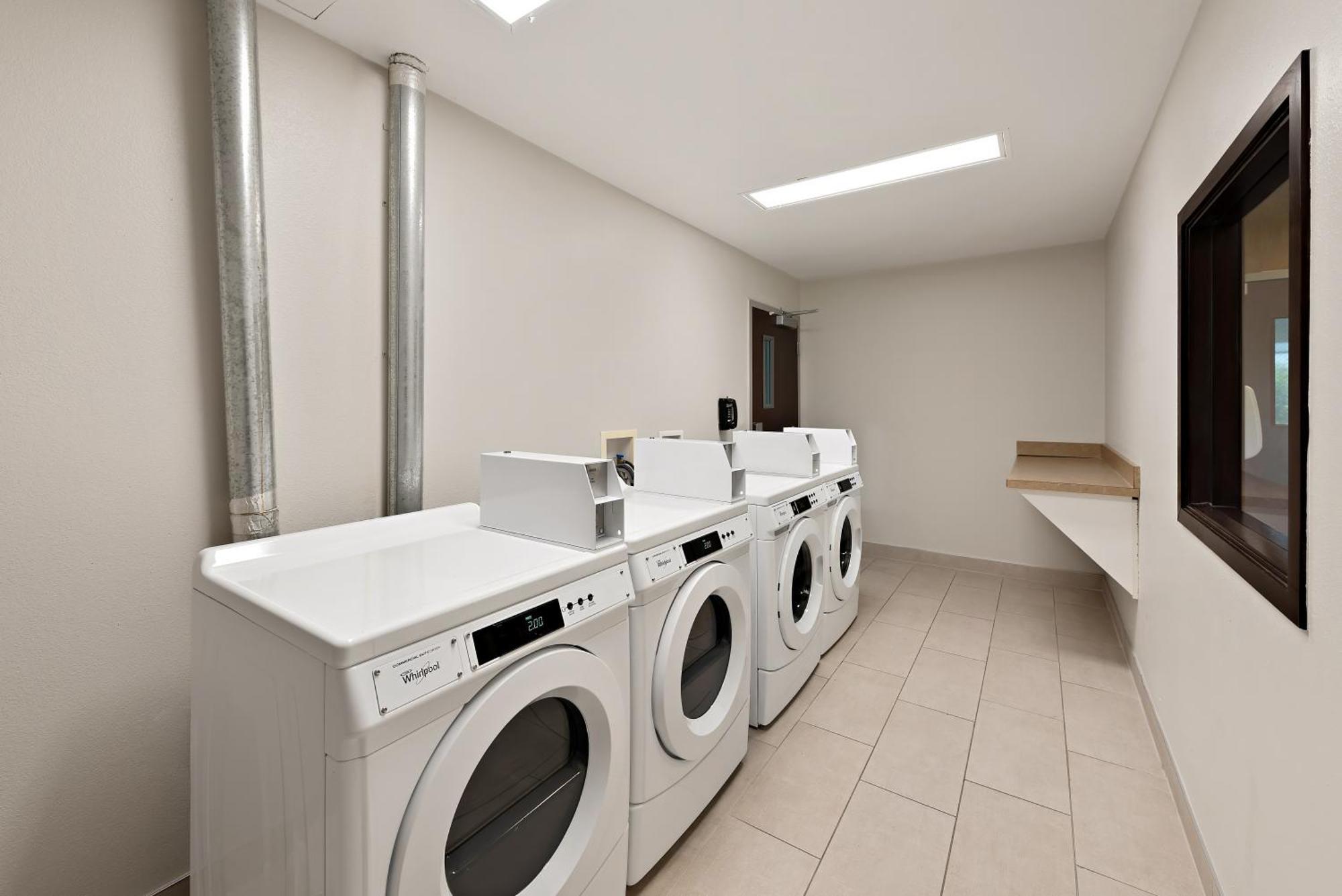 Hotel Comfort East Broad 3*