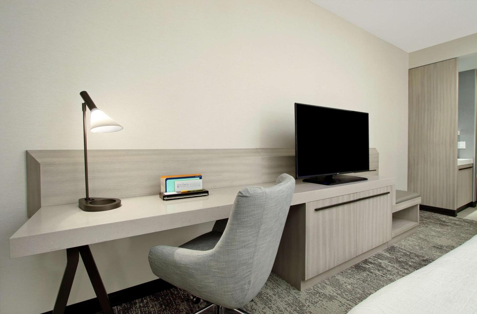 Hilton Garden Columbus-university Area