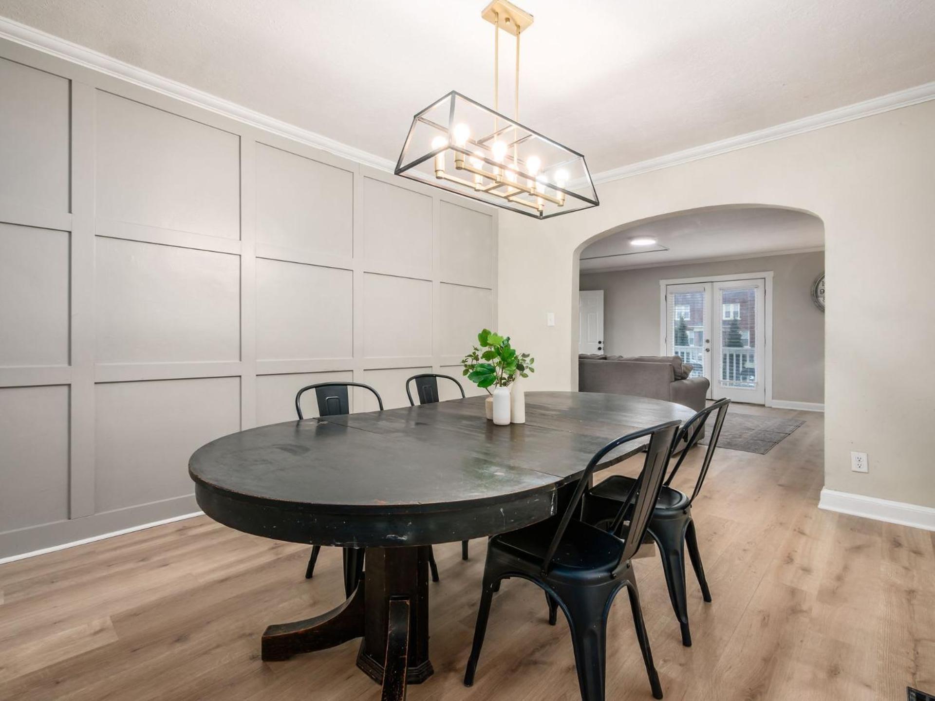 Housepitality - The Osu Mansion- Osu Sleeps 20 Columbus