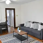 The House Hotels - New Crestview