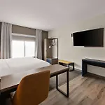 Comfort Suites Columbus East Broad