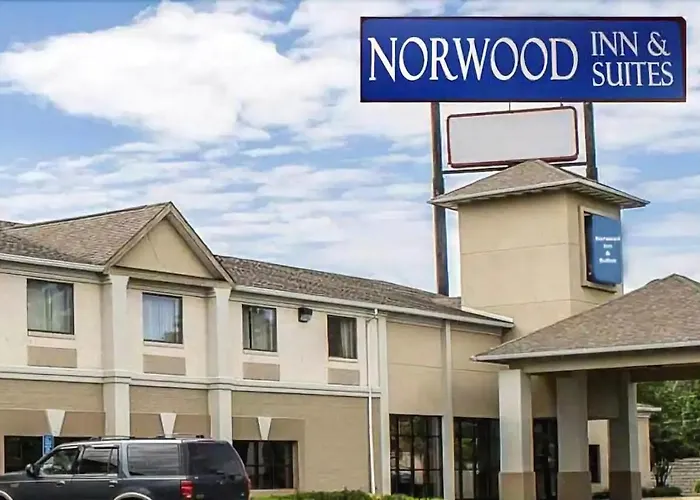 Norwood Inn & Suites Columbus