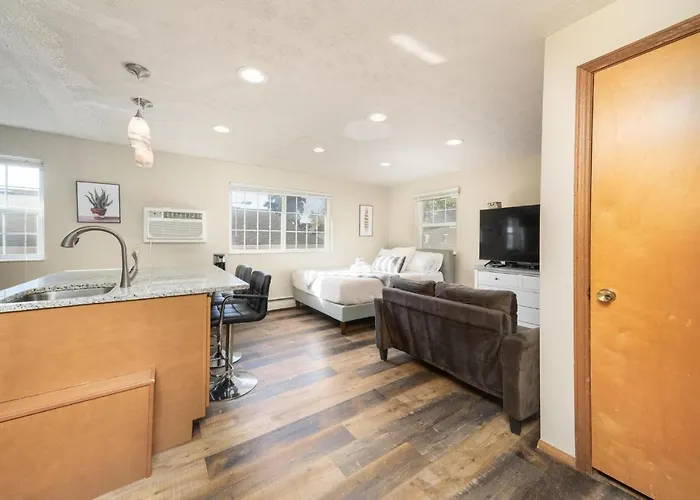 Studio Near Osu