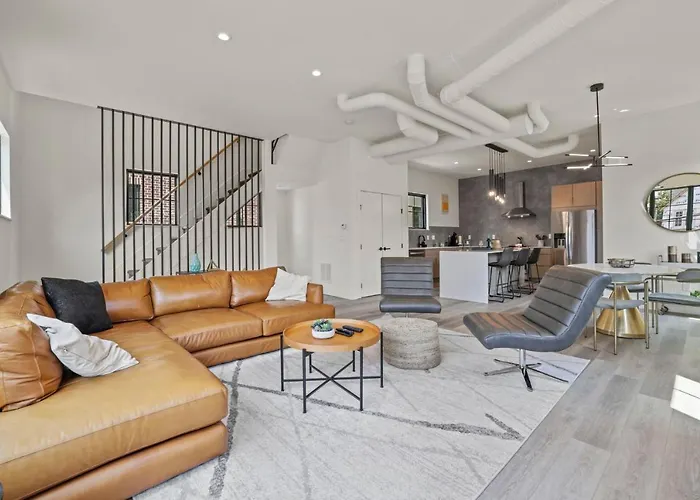 The Elegant Estate - Modern Home In Columbus