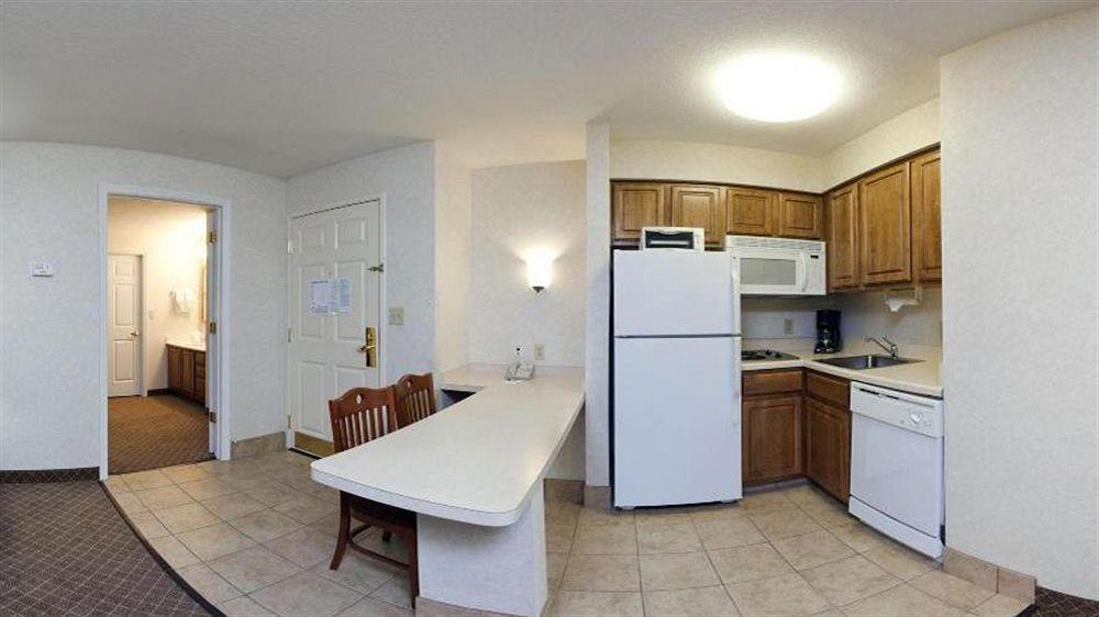 Staybridge Columbus-airport By Ihg 3*