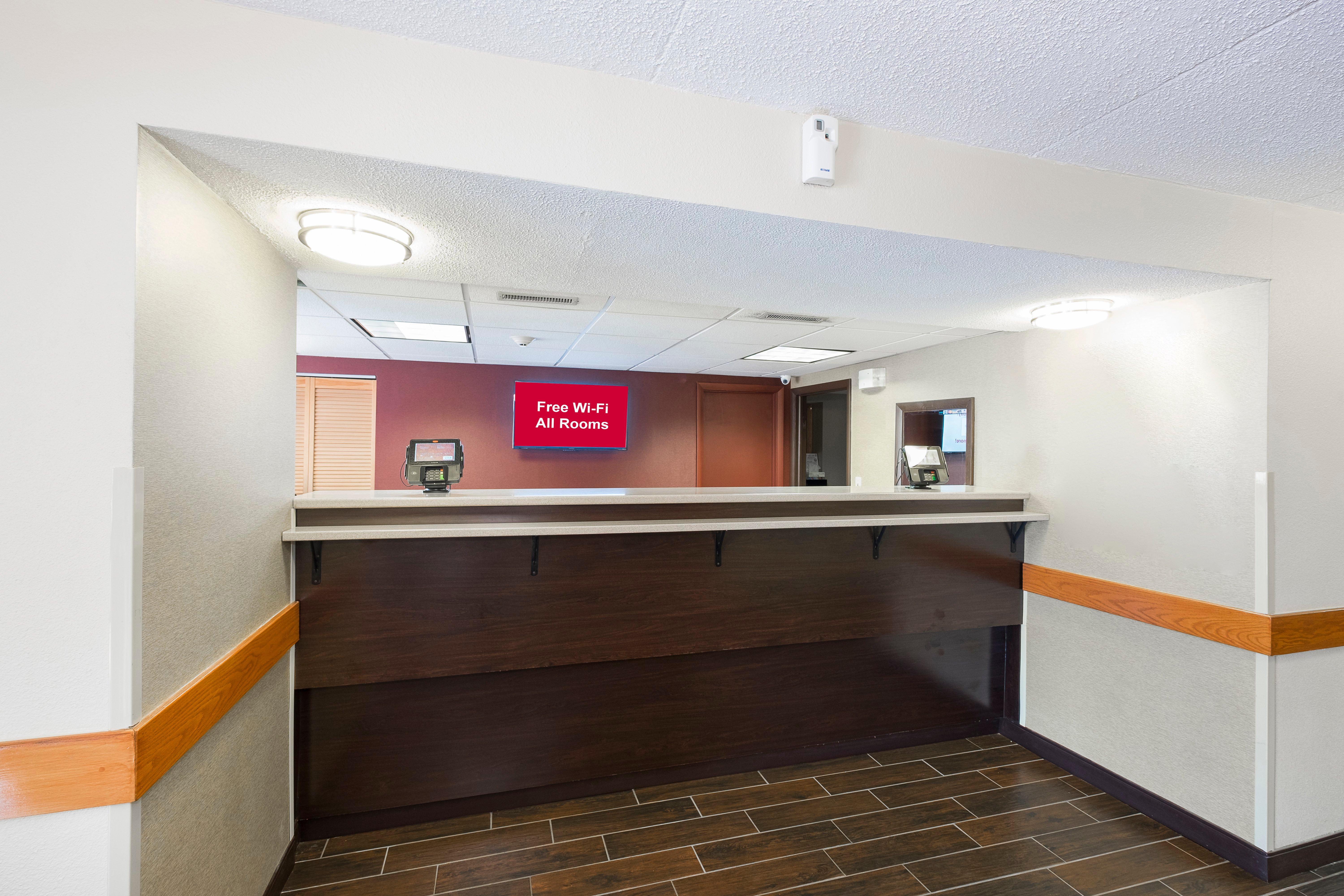 Hotel Red Roof - Ohio State Fairgrounds 2*