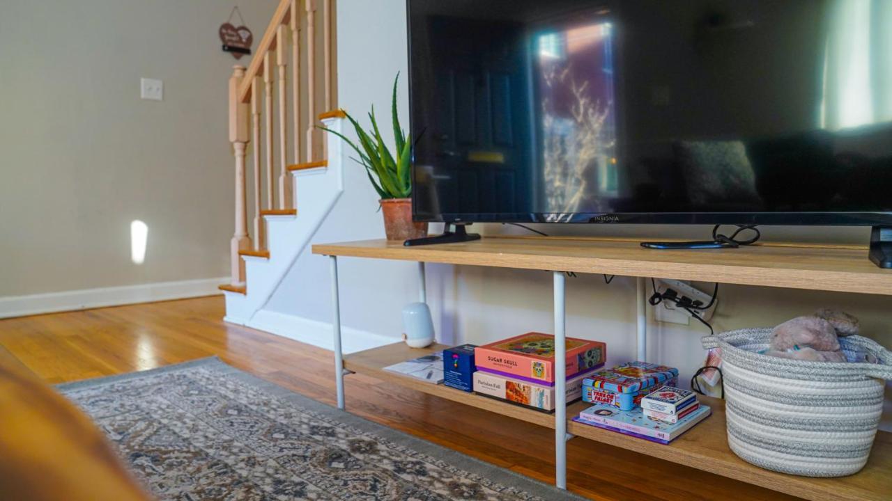 Franklin Park 5 Mins From Airport, Walk To Conservatory *
