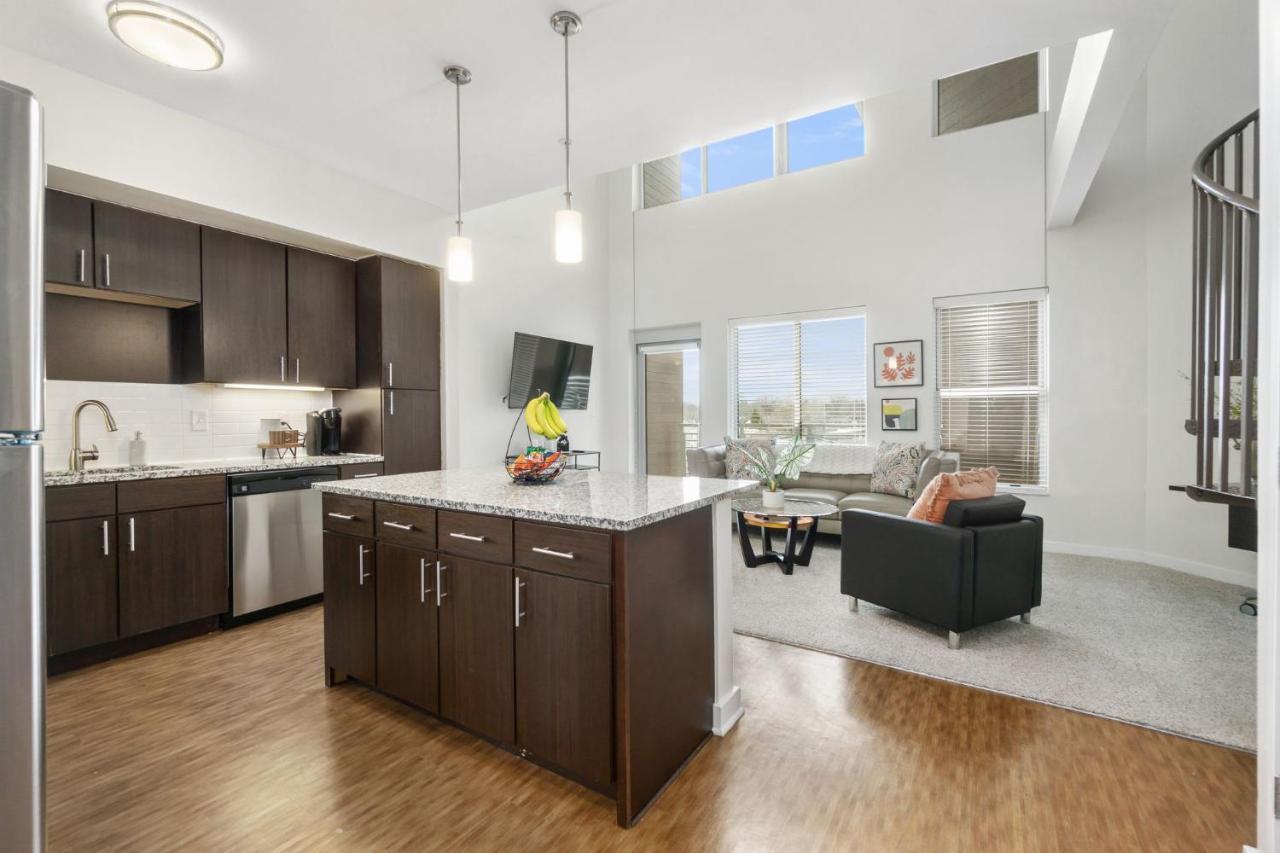 Luxury Lofted 1 Bed Unit With Hot Tub And Pool
