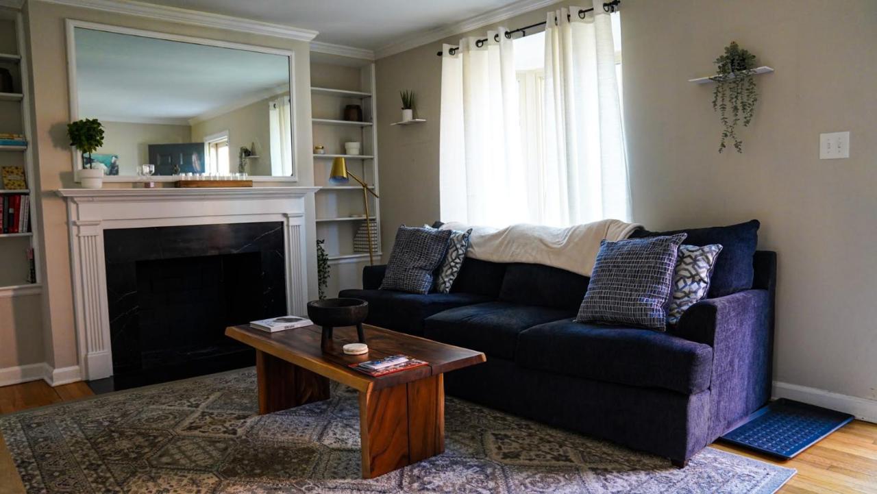 Apartment Franklin Park 5 Mins From Airport, Walk To Conservatory *