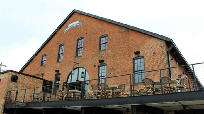Urban Loft 2-story 1br Near Dt On Historic Street