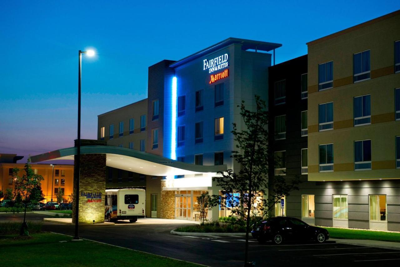 Fairfield & By Marriott Airport Hotel Columbus