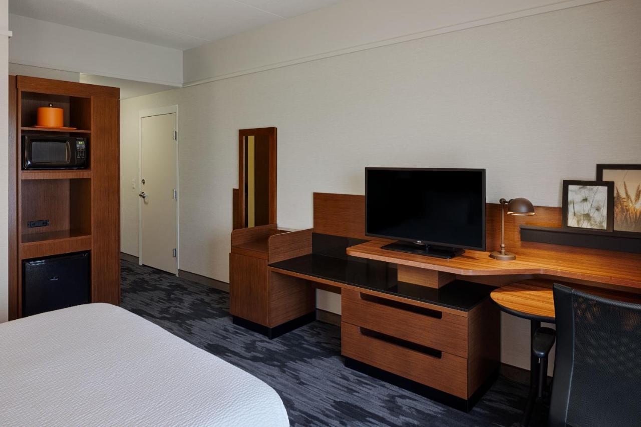 Fairfield & By Marriott Airport Hotel 3*