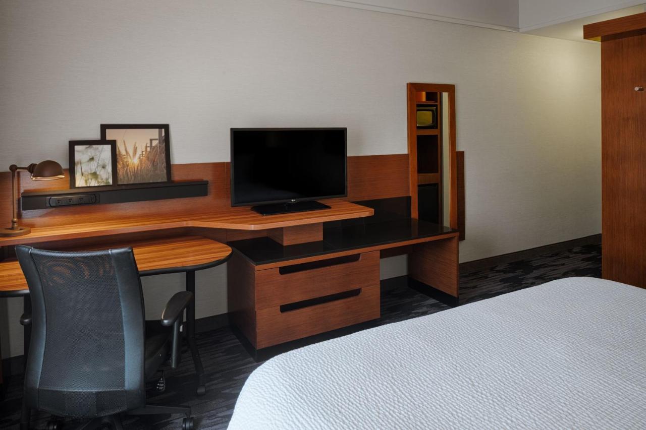 Hotel Fairfield & By Marriott Airport Columbus