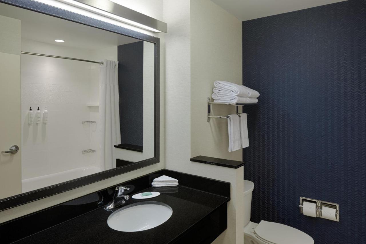 Hotel Fairfield & By Marriott Airport Columbus