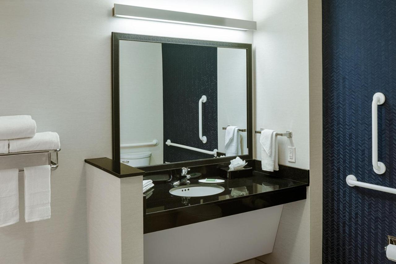 Fairfield & By Marriott Airport Hotel