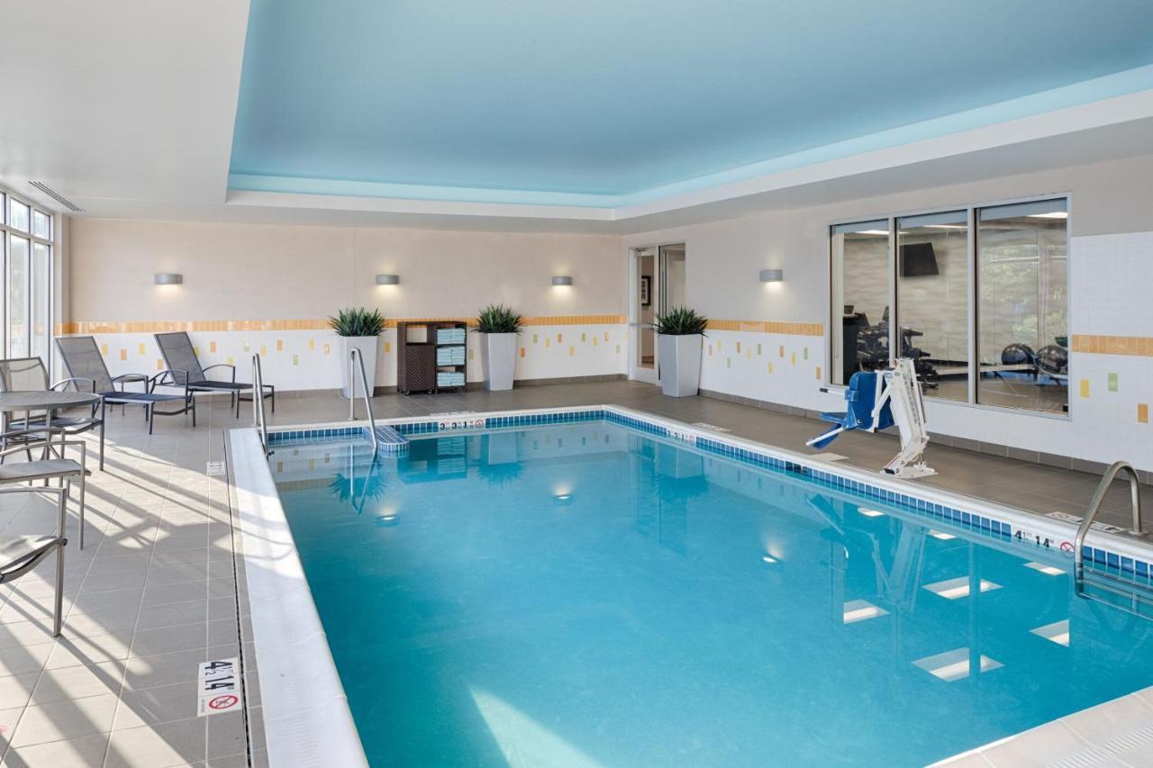 Fairfield & By Marriott Airport Hotel Columbus