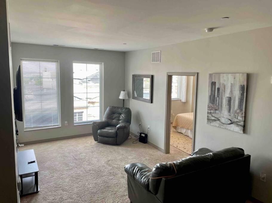King + 2 Queen Bed - Heart Of Downtown Columbus