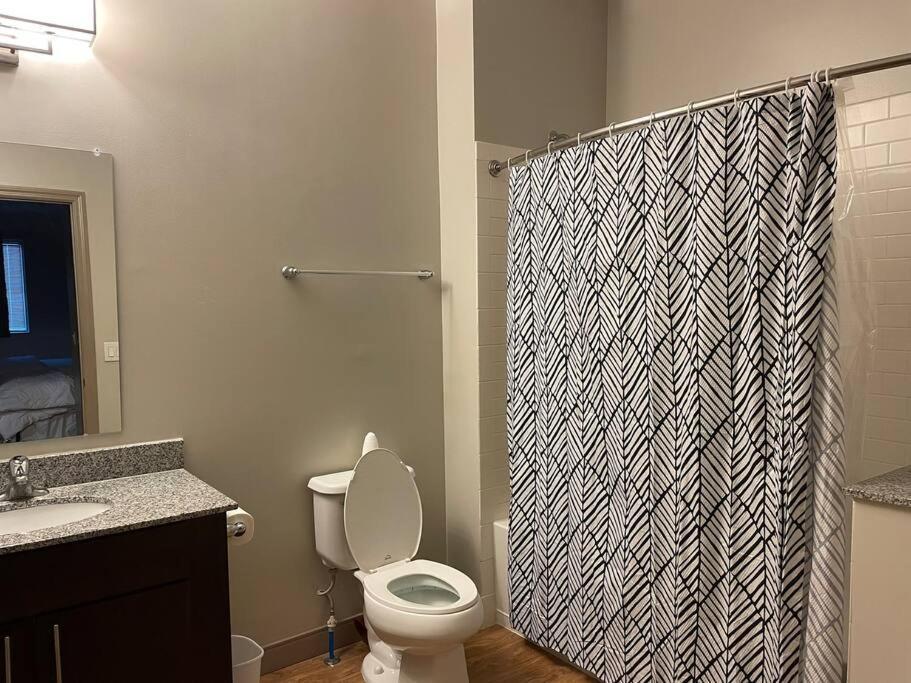 Apartment King + 2 Queen Bed - Heart Of Downtown *