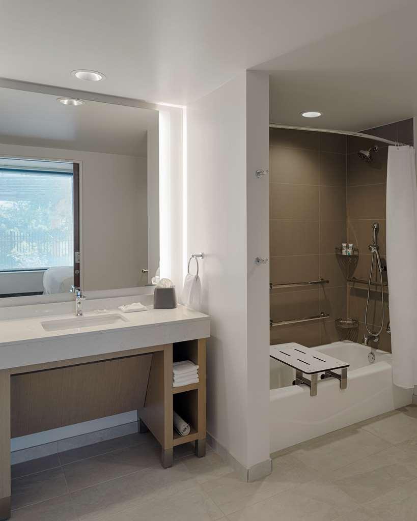 Hyatt House Osu Short North Hotel