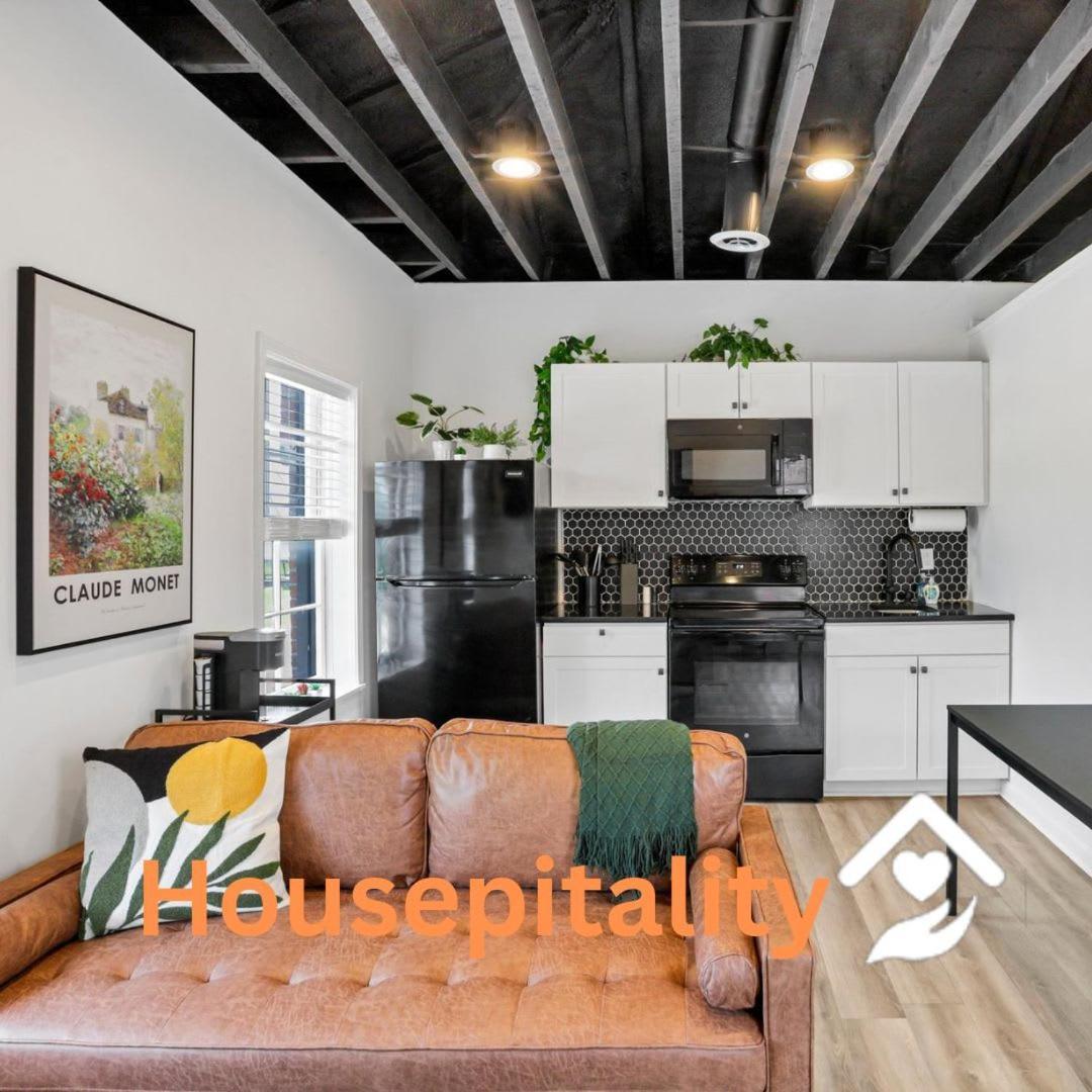 Apartment Housepitality - The View