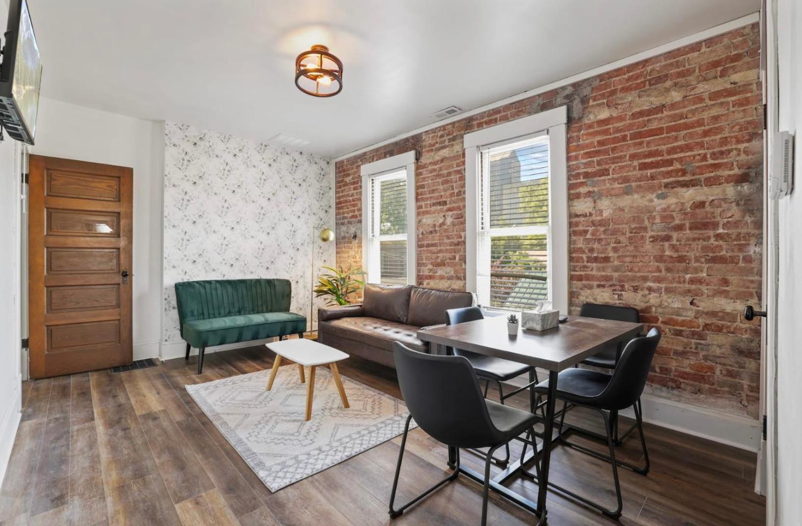 Housepitality - View Loft - German Village Columbus