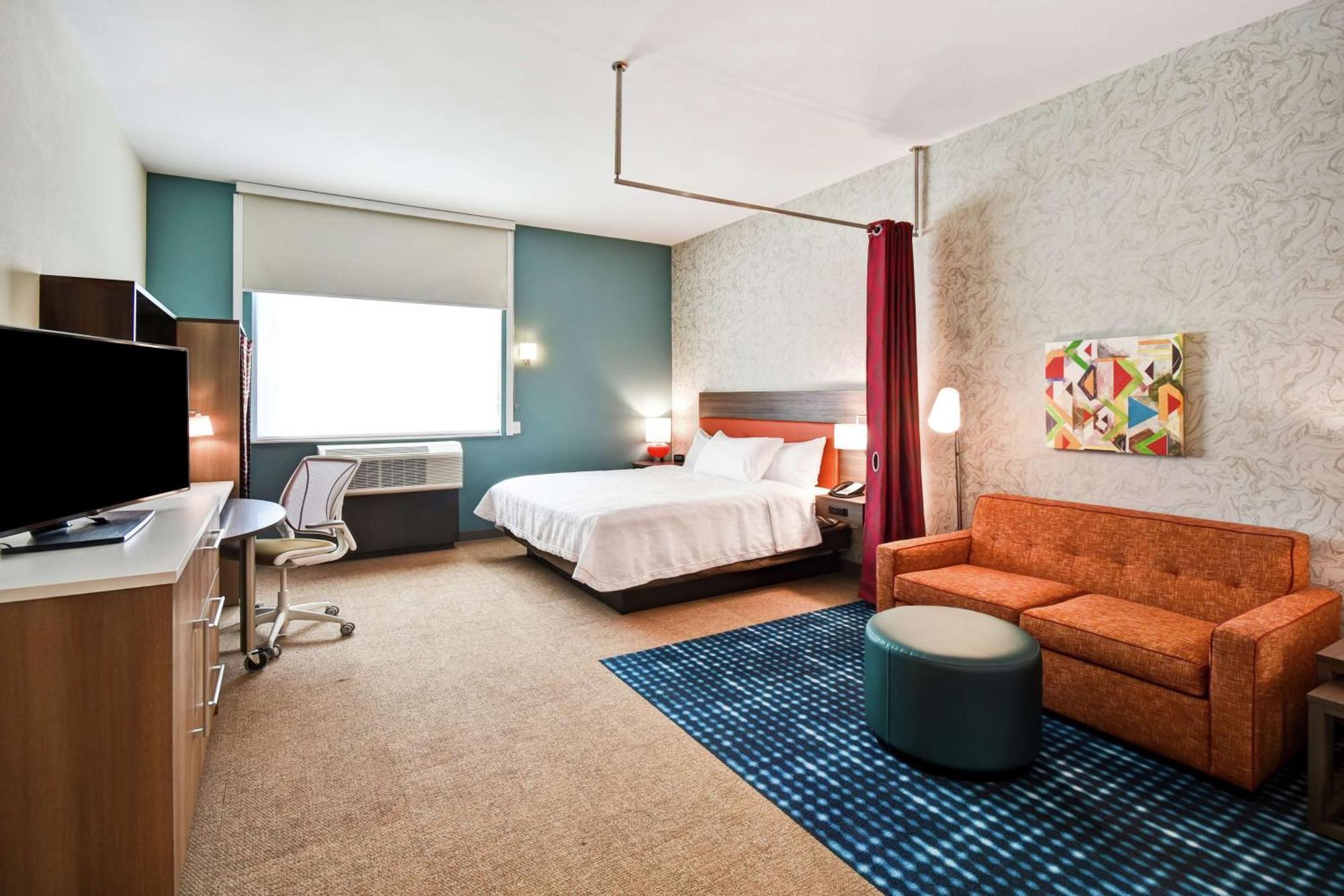 Hotel Home2 By Hilton Downtown 3*