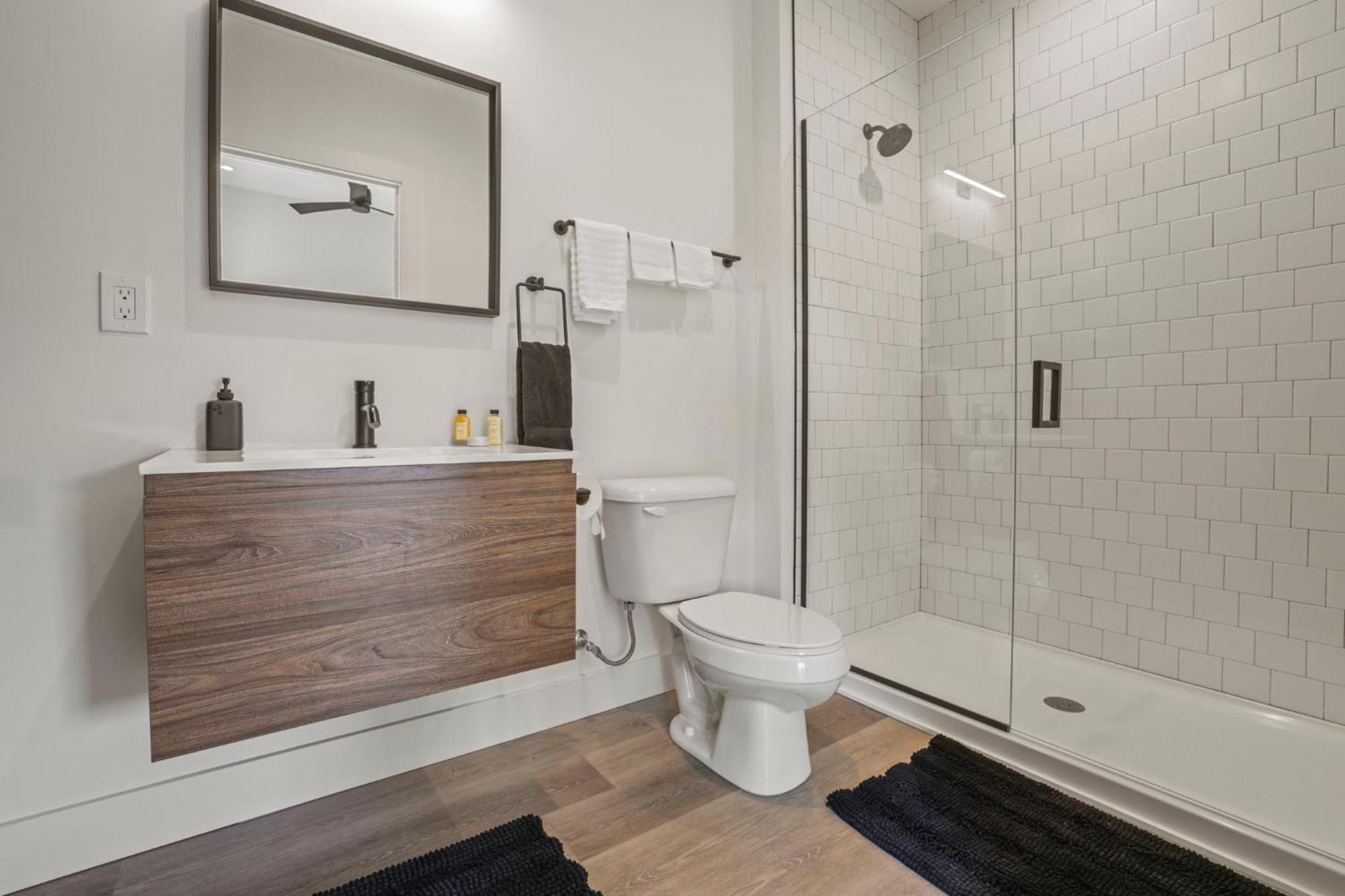 The Elegant Estate - Modern In Apartamento Columbus