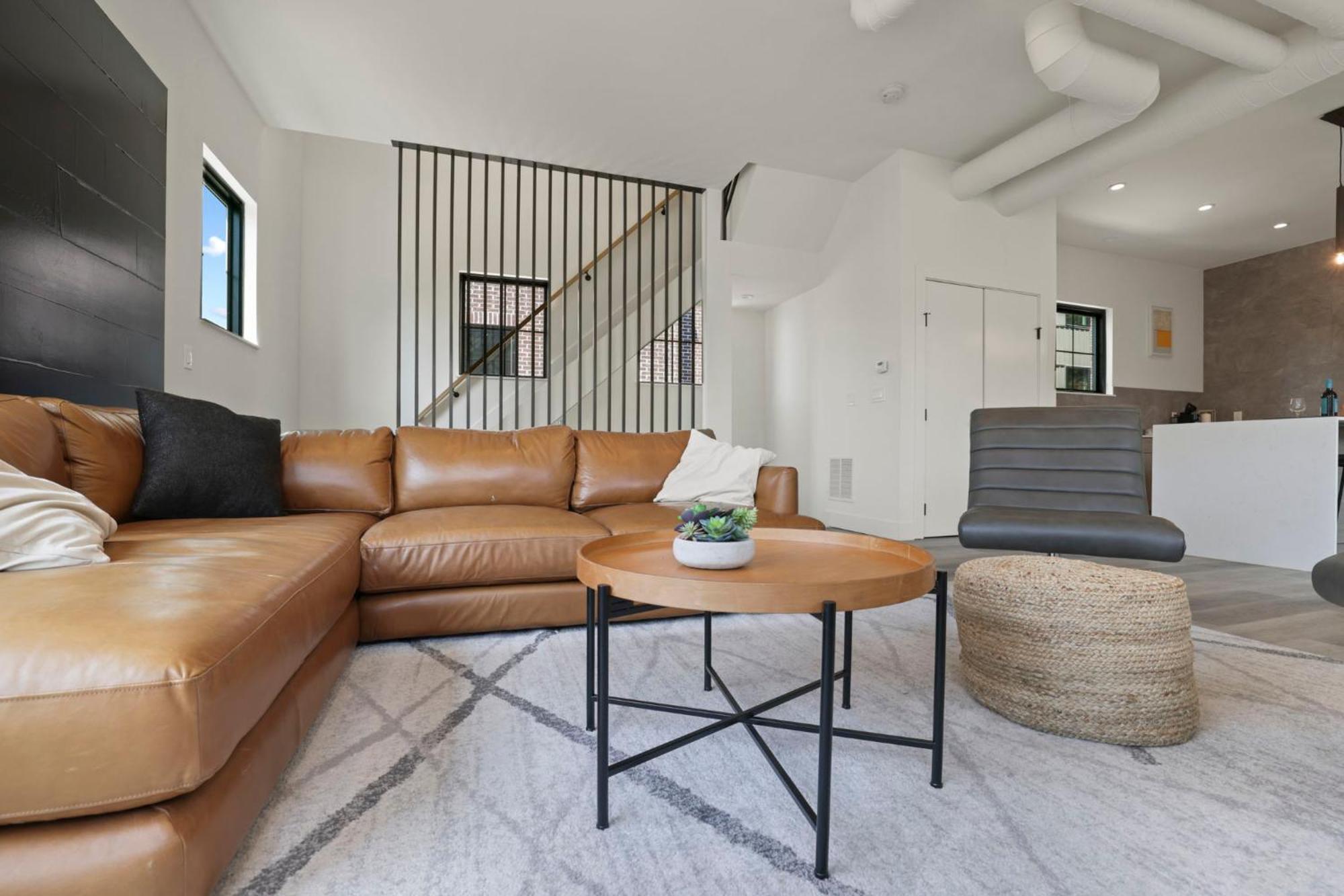 The Elegant Estate - Modern In * Columbus