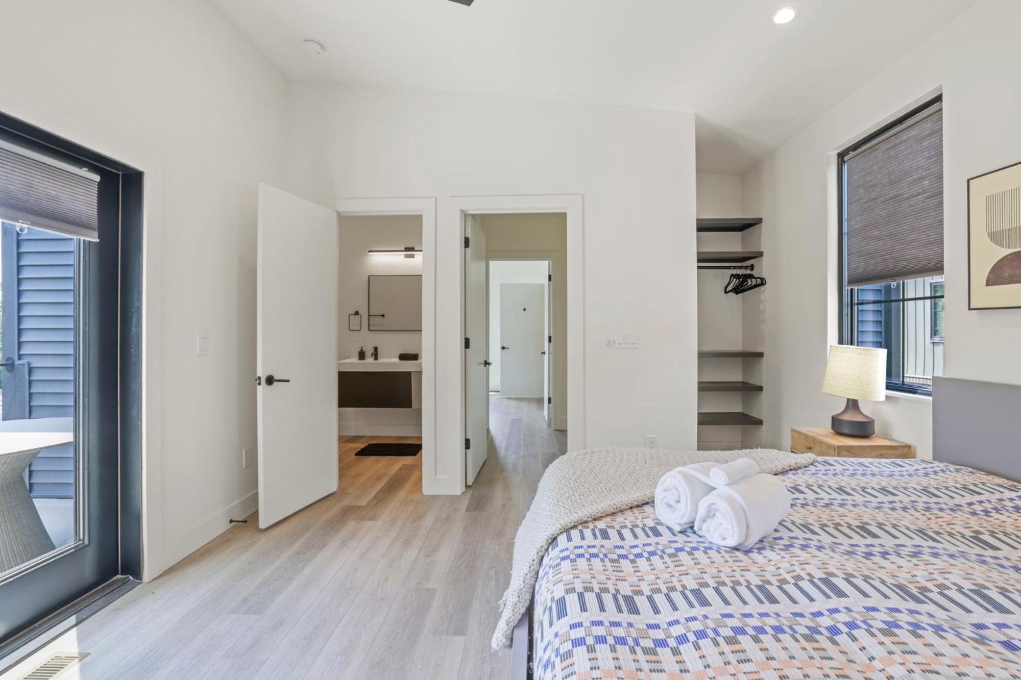The Elegant Estate - Modern In Apartamento Columbus