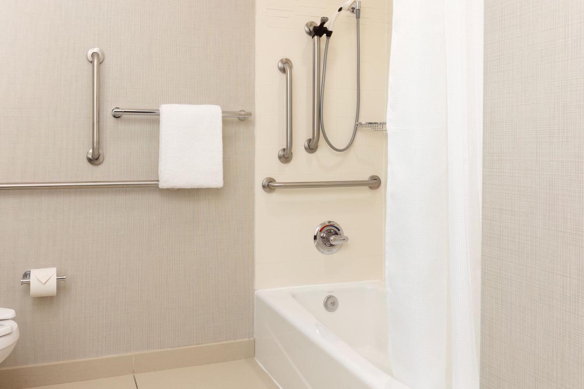 Hotel By Marriott Polaris 3*