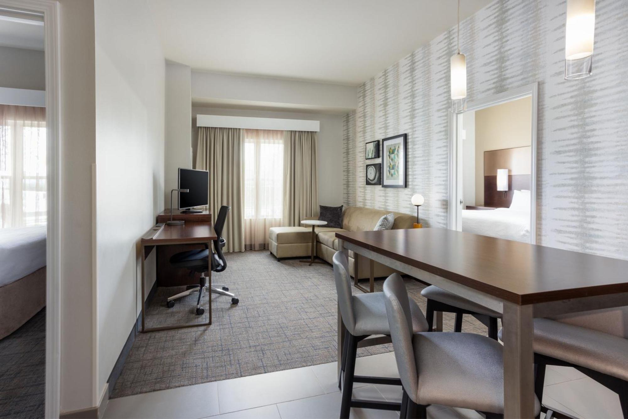 Hotel By Marriott Polaris 3*