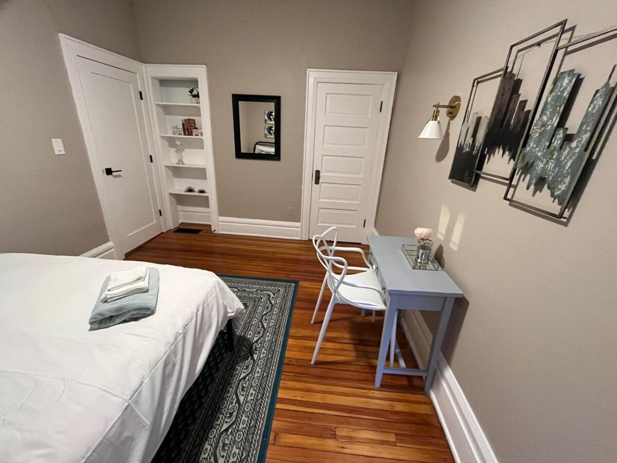 2 Bedroom Totally Renovated And Chic Columbus
