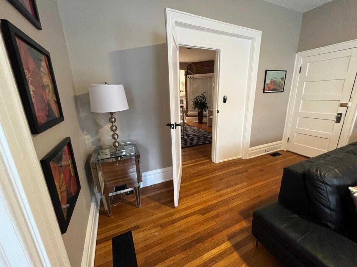 2 Bedroom Totally Renovated And Chic Columbus