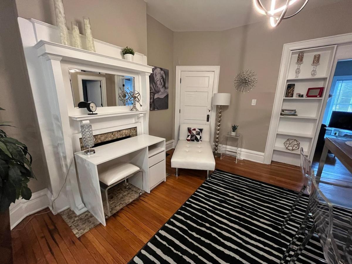 2 Bedroom Totally Renovated And Chic Apartment