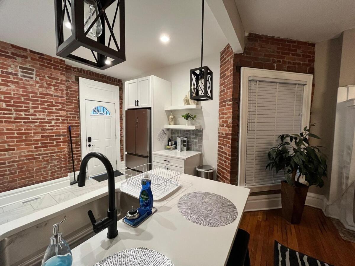 2 Bedroom Totally Renovated And Chic Apartment Columbus
