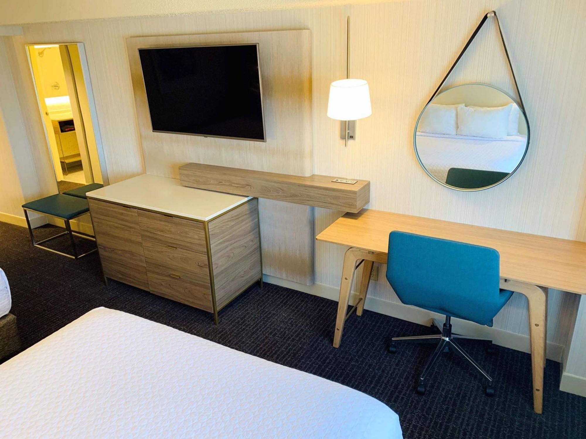 Sonesta Downtown Hotel