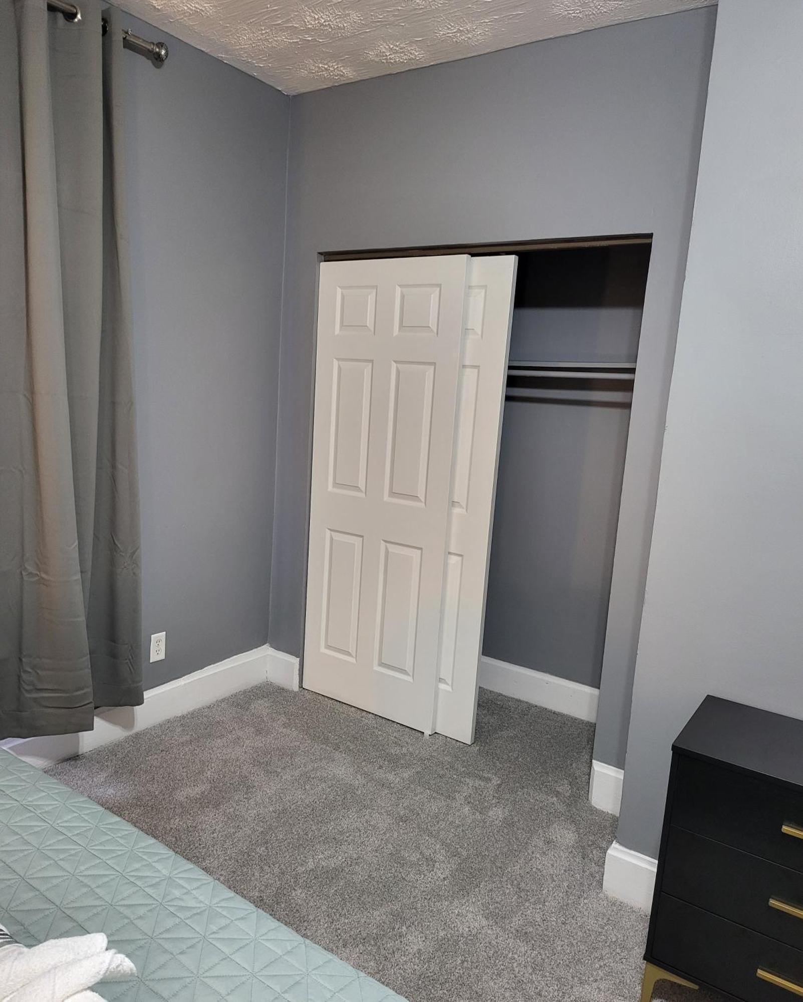Private King Bedroom, Downtown Columbus