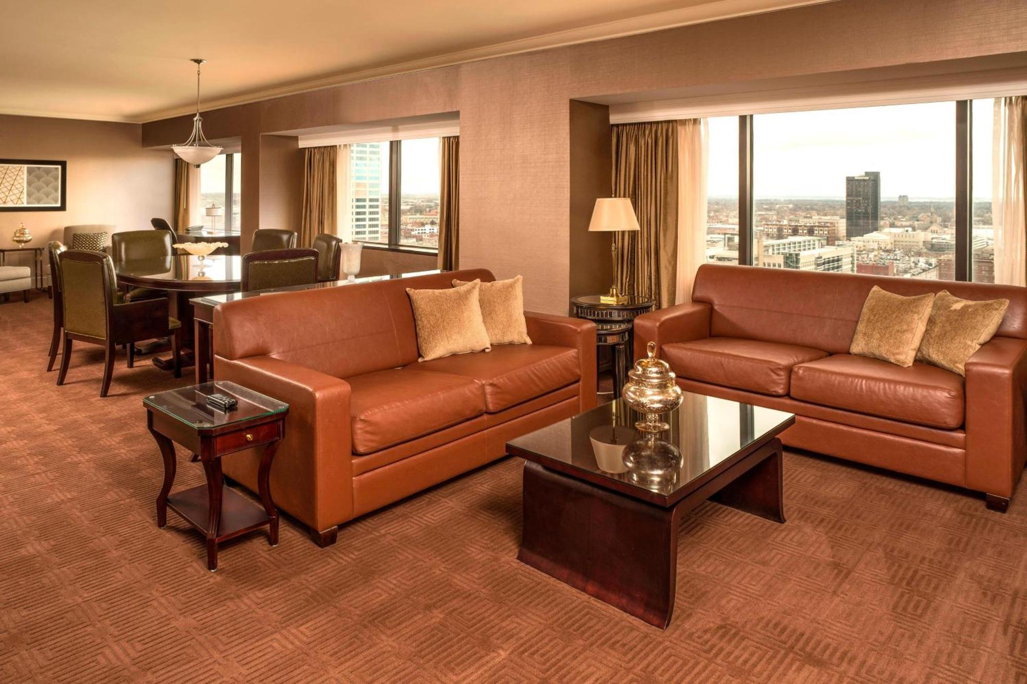The Plaza At Capitol Square Hotel 4*