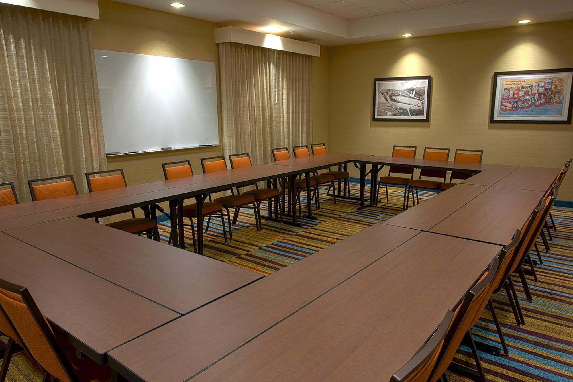 Fairfield & By Marriott Airport Hotel 3*