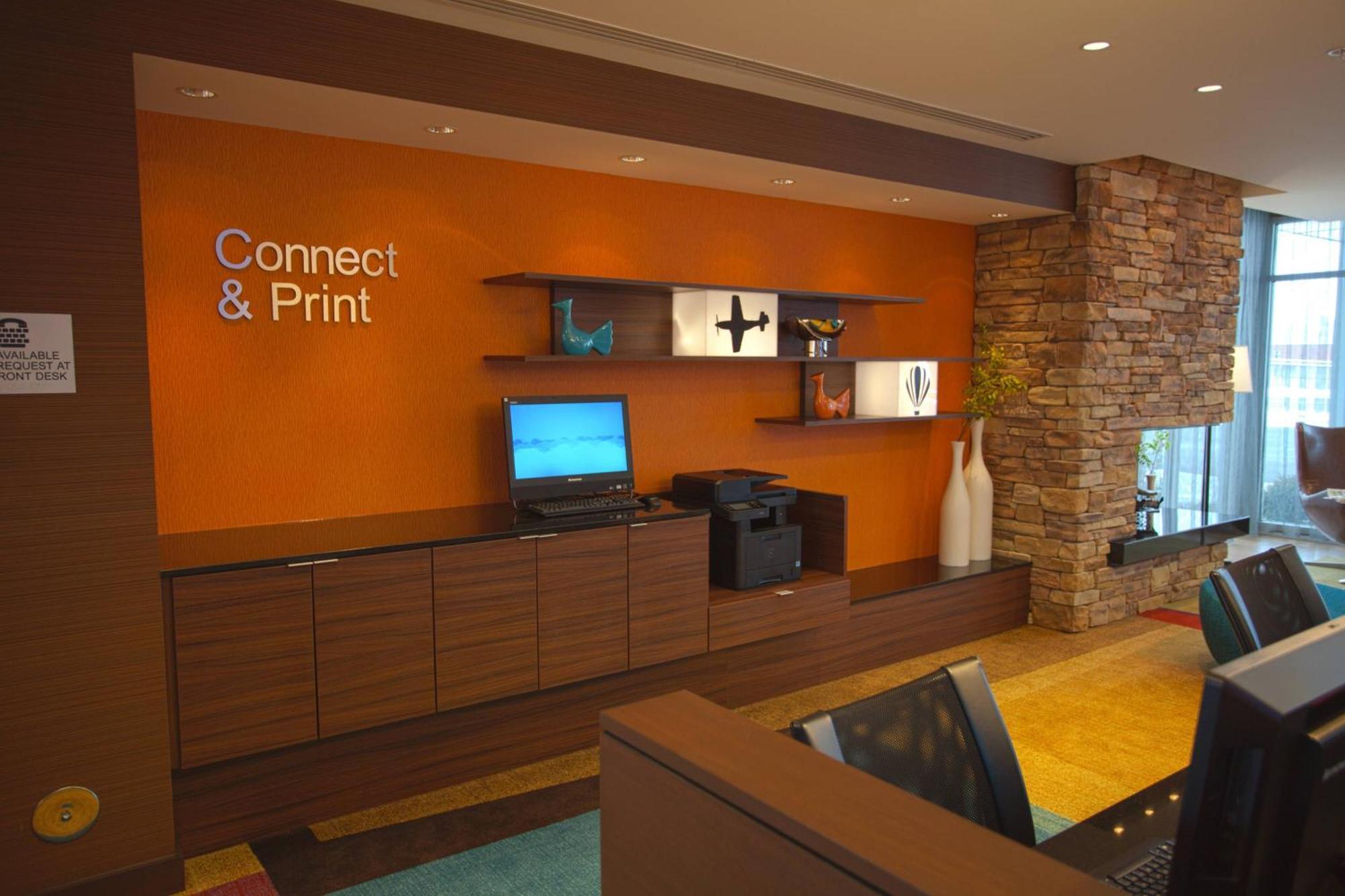 Fairfield & By Marriott Airport Hotel Columbus