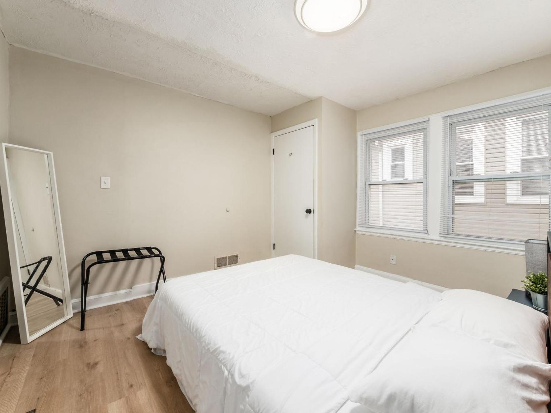 Housepitality - The Osu Mansion- Osu Sleeps 20 Holiday home *