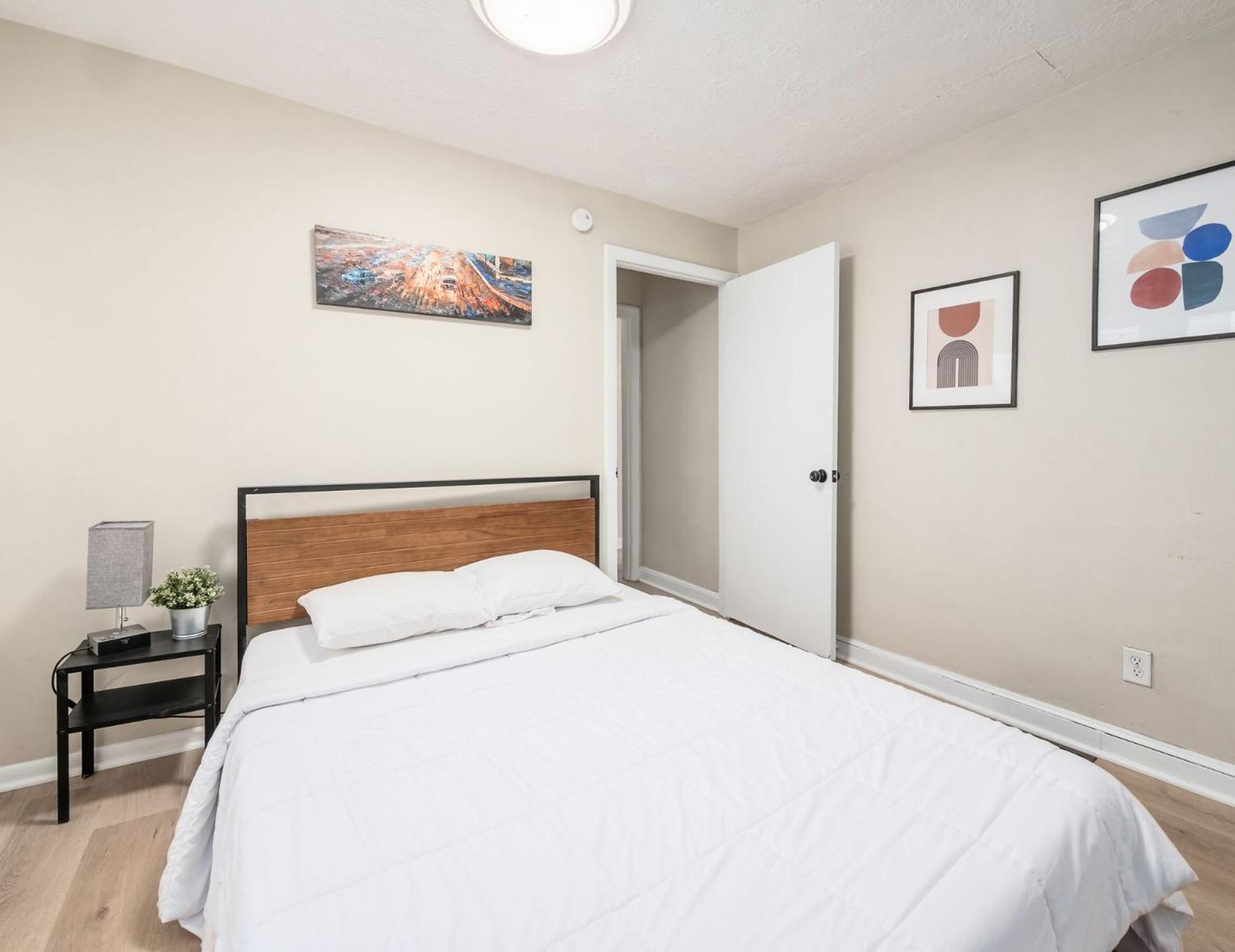 Holiday home Housepitality - The Osu Mansion- Osu Sleeps 20 *