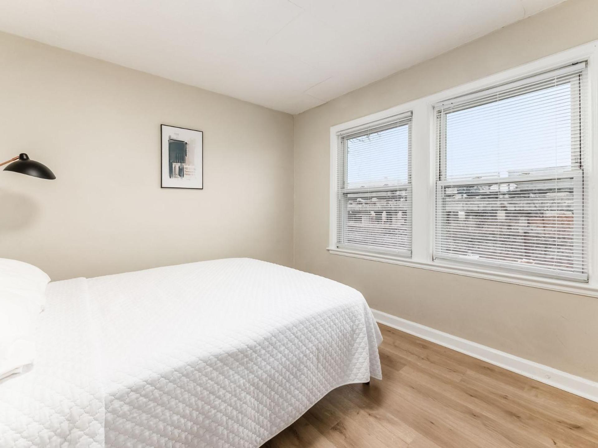 Housepitality - The Osu Mansion- Osu Sleeps 20 Holiday home Columbus